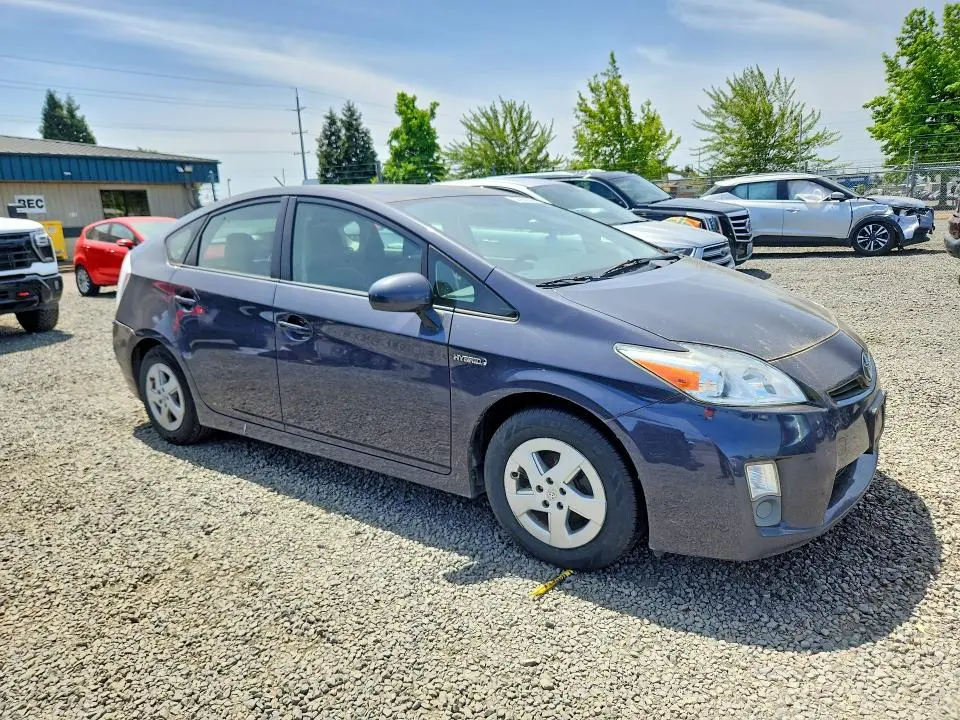 2011 TOYOTA PRIUS TWO  