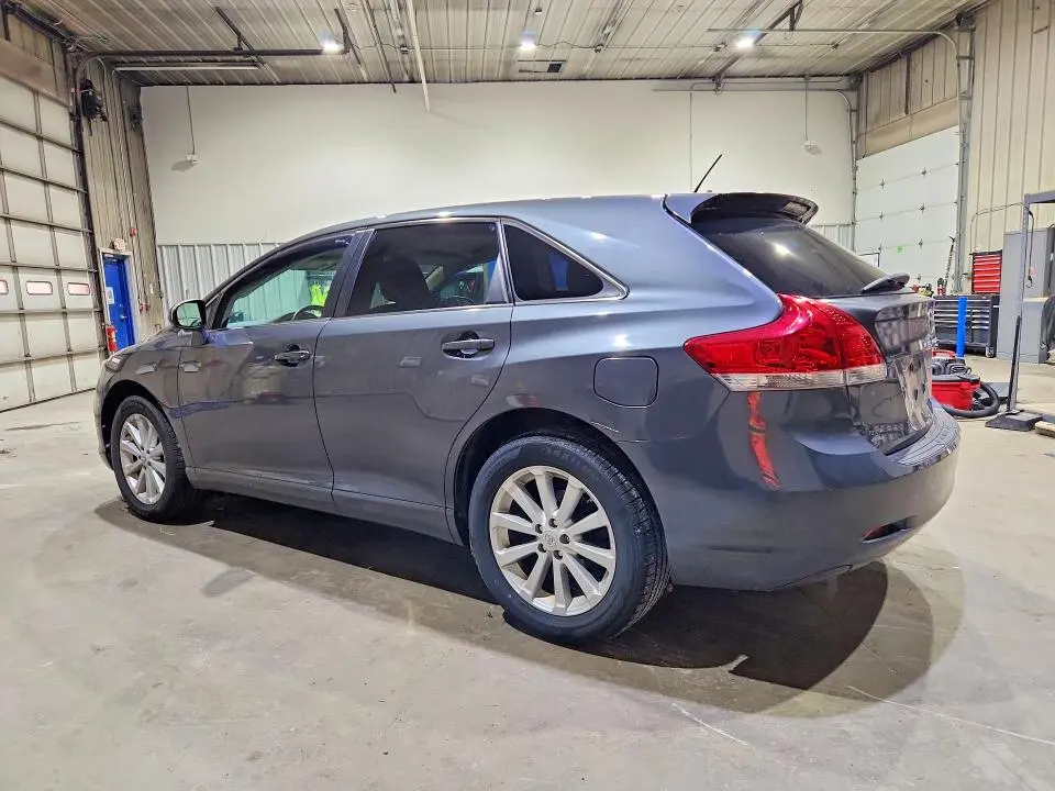 2012 TOYOTA VENZA LE  
