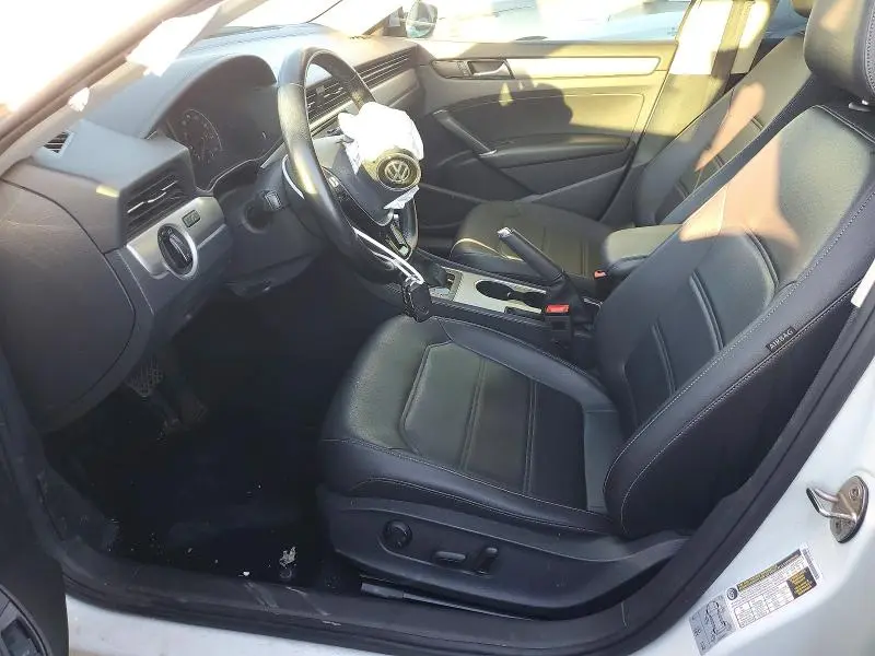 2020 VOLKSWAGEN PASSAT SE  