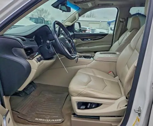 2018 CADILLAC ESCALADE LUXURY  