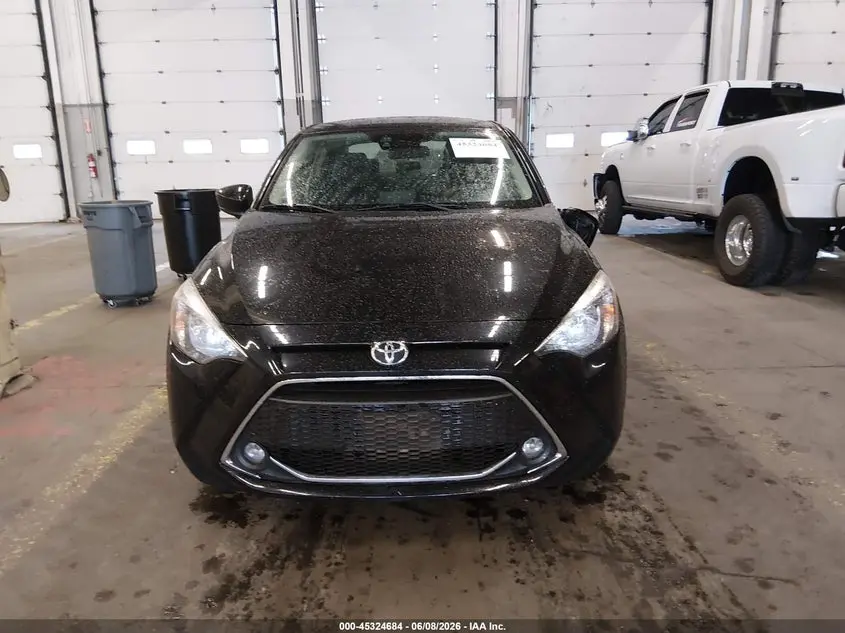 2019 TOYOTA YARIS LE