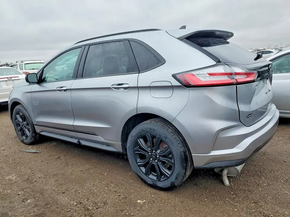 2022 FORD EDGE SE  