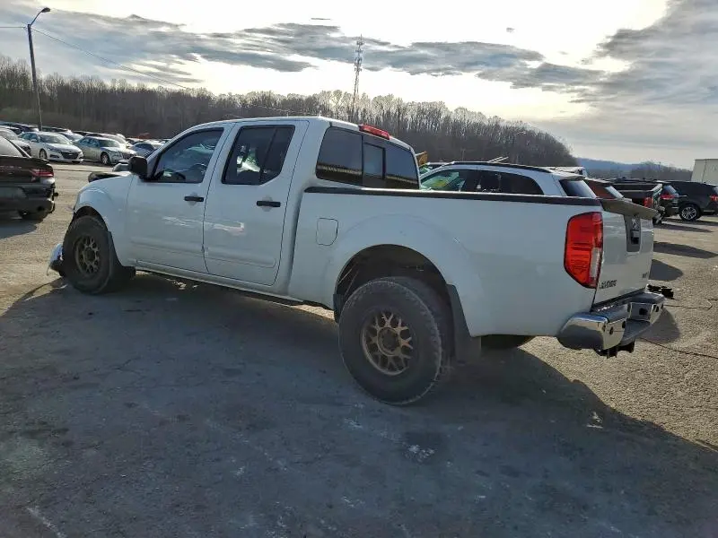 2015 NISSAN FRONTIER SV  