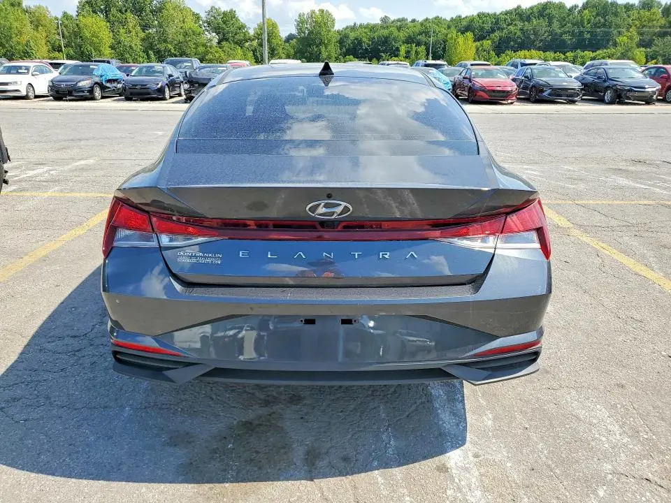 2021 HYUNDAI ELANTRA SEL  