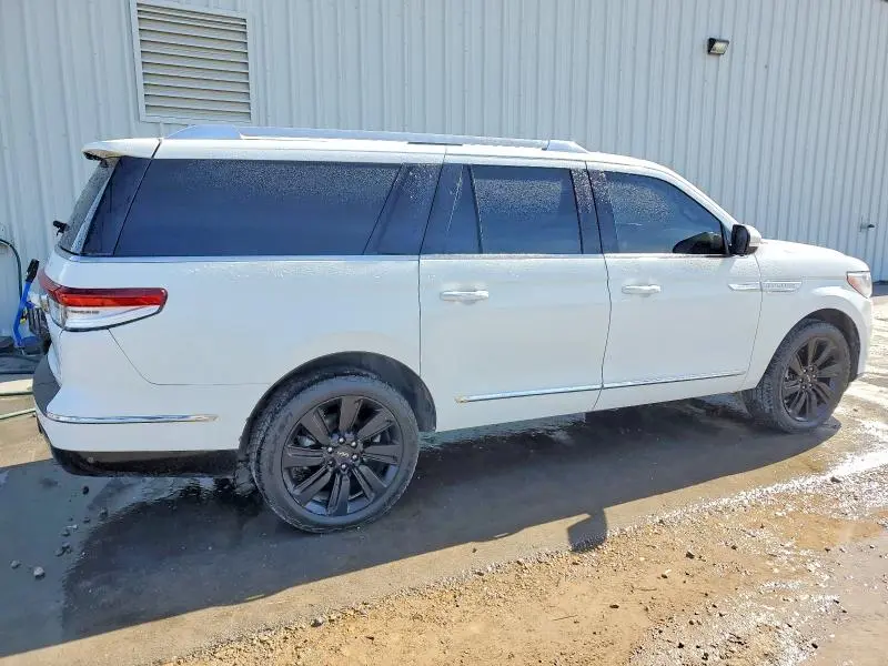 2023 LINCOLN NAVIGATOR L RESERVE  