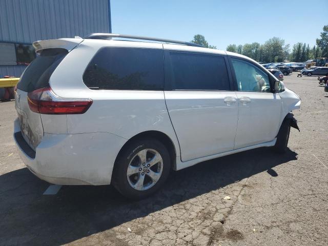 2020 TOYOTA SIENNA LE