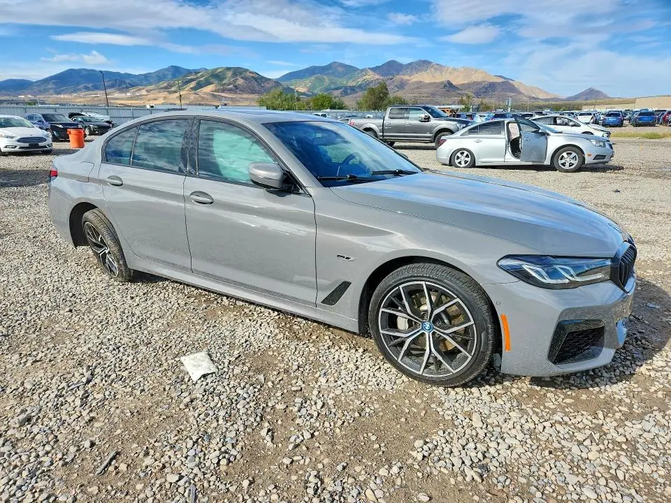 2022 BMW 530XE   