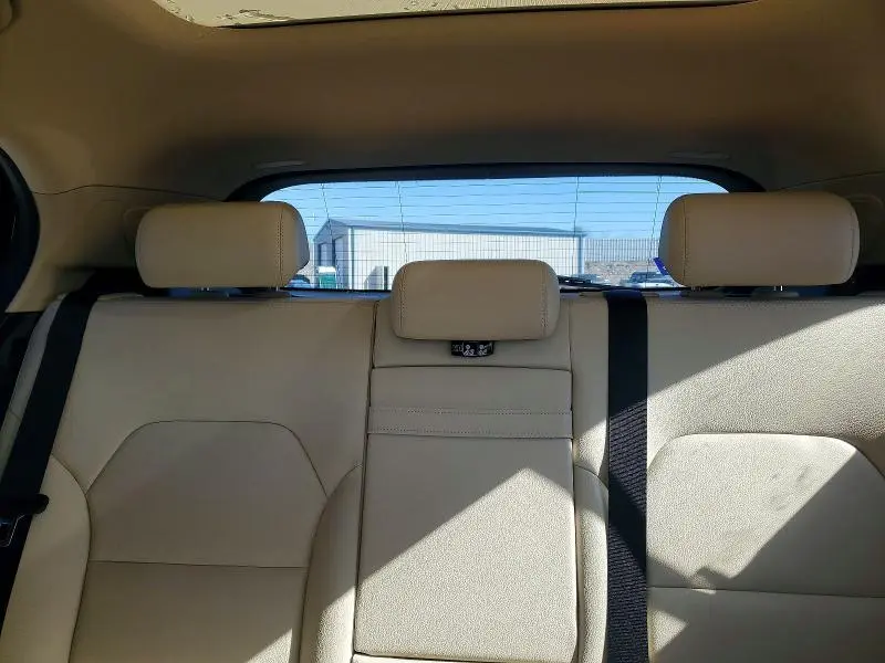 2015 MERCEDES-BENZ GLA 250  