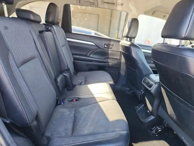 2016 TOYOTA HIGHLANDER LE  