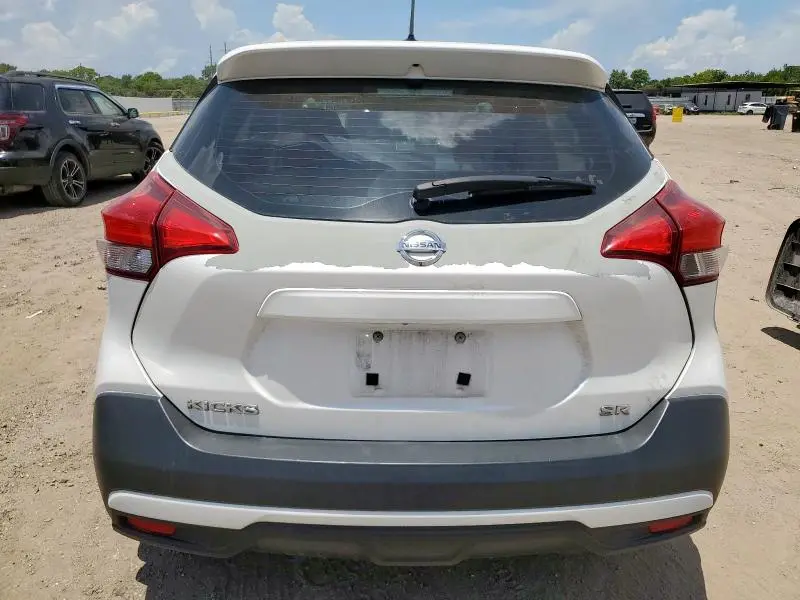2018 NISSAN KICKS S  