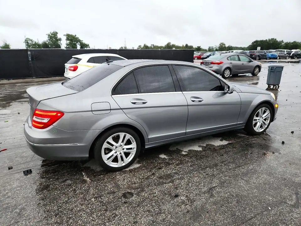 2013 MERCEDES-BENZ C 250  