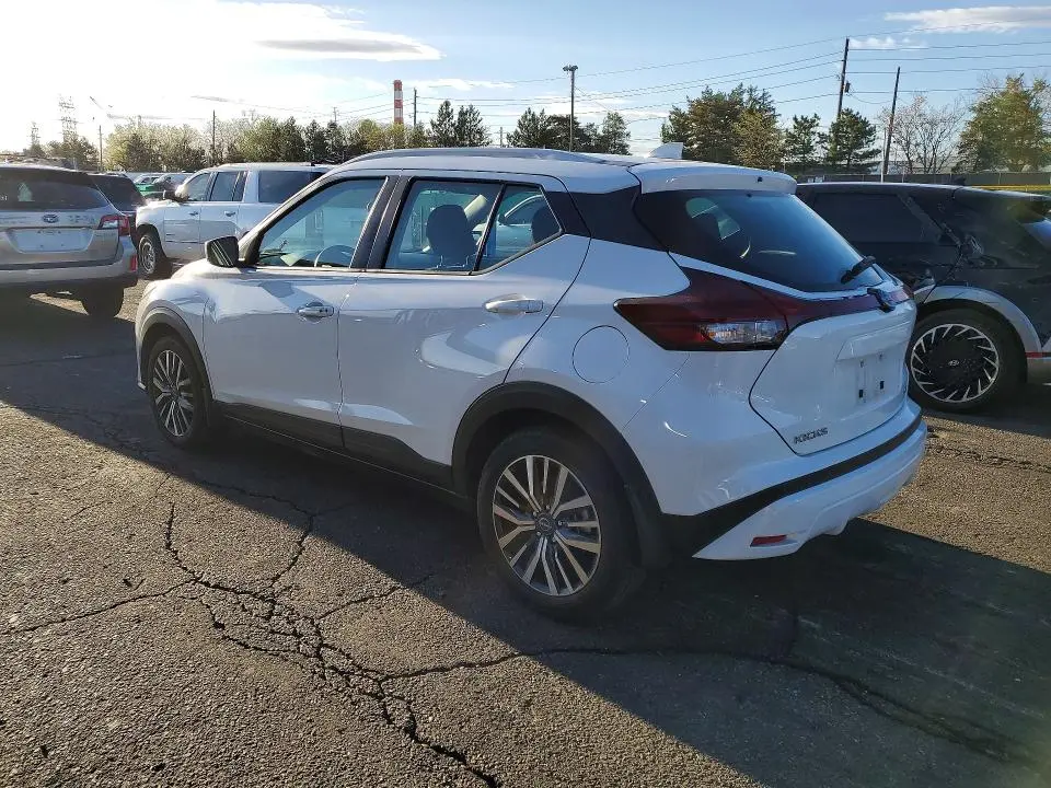 2023 NISSAN KICKS SV  