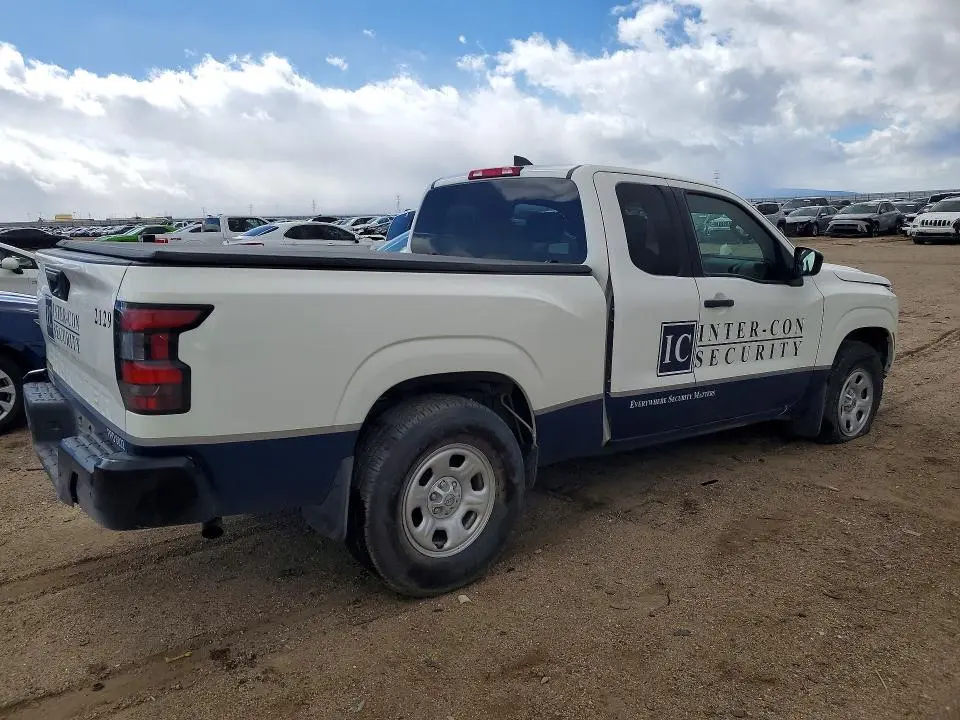 2022 NISSAN FRONTIER S  