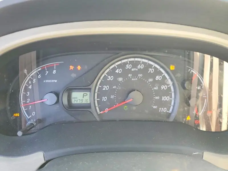 2012 TOYOTA SIENNA LE 8-PASSENGER  