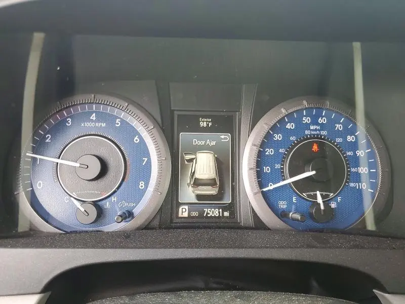 2020 TOYOTA SIENNA LE  