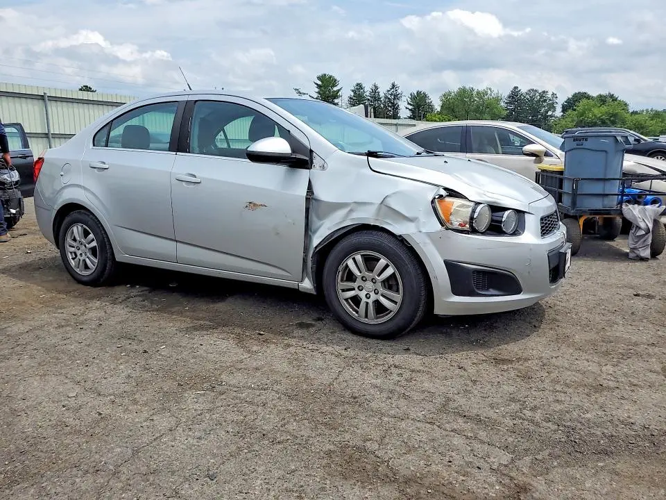 2013 CHEVROLET SONIC LT  