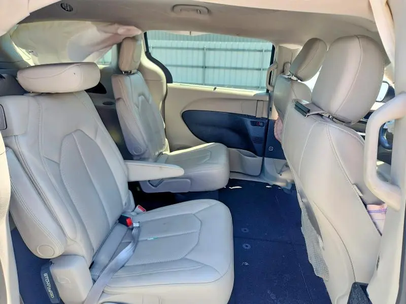 2021 CHRYSLER VOYAGER LXI  