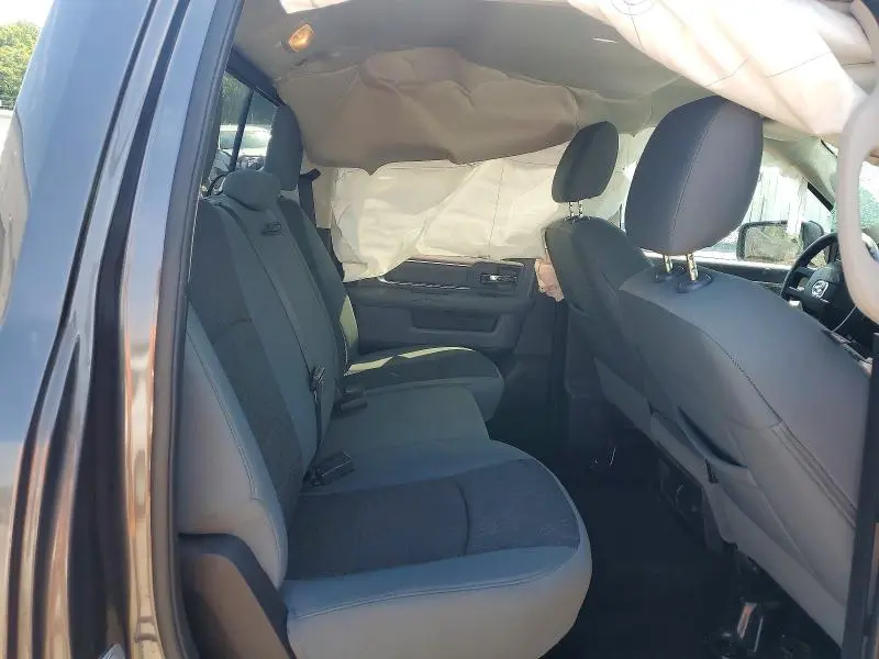 2014 RAM 1500 SLT  