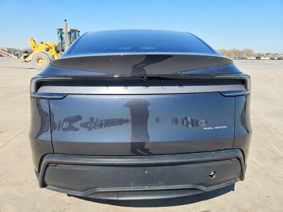 2026 TESLA MODEL Y   