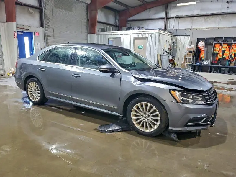2017 VOLKSWAGEN PASSAT SE  