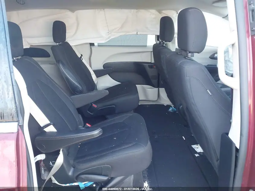 2017 CHRYSLER PACIFICA TOURING PLUS