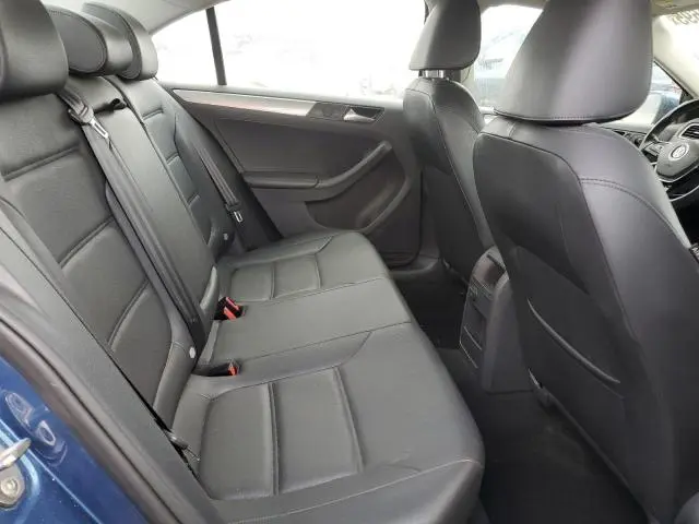 2017 VOLKSWAGEN JETTA SE  