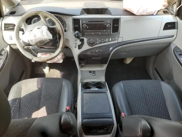 2014 TOYOTA SIENNA SPORT  