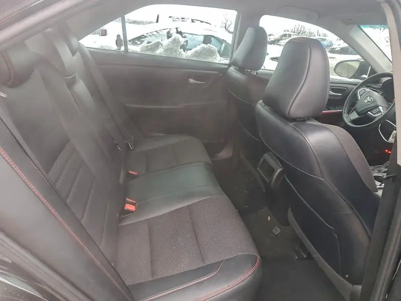 2016 TOYOTA CAMRY LE  