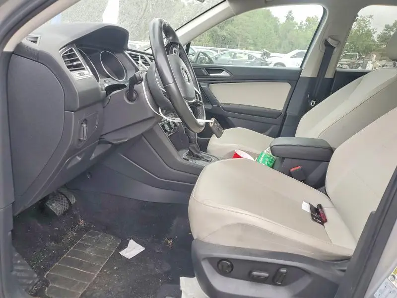 2020 VOLKSWAGEN TIGUAN SE  
