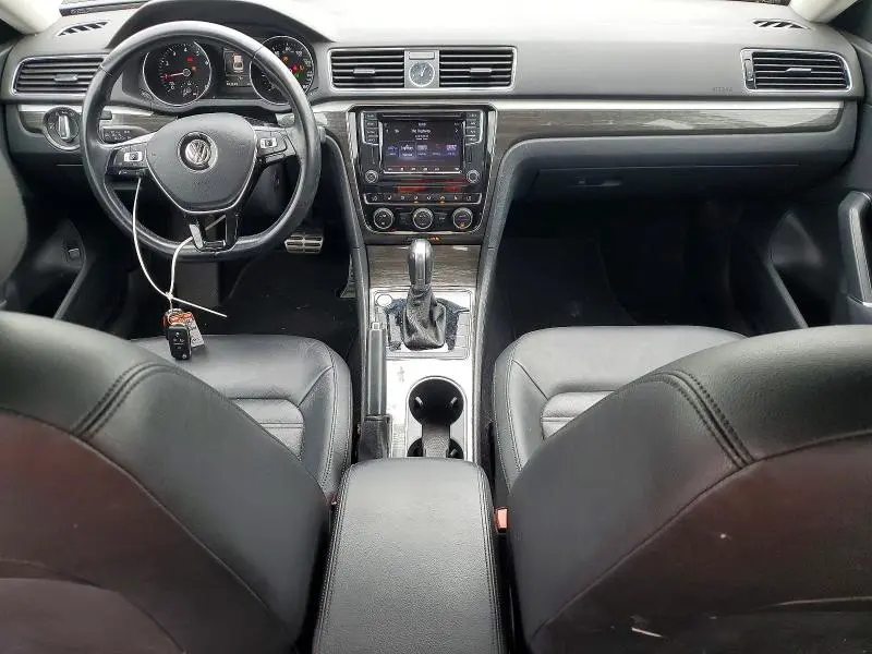 2017 VOLKSWAGEN PASSAT SEL PREMIUM  