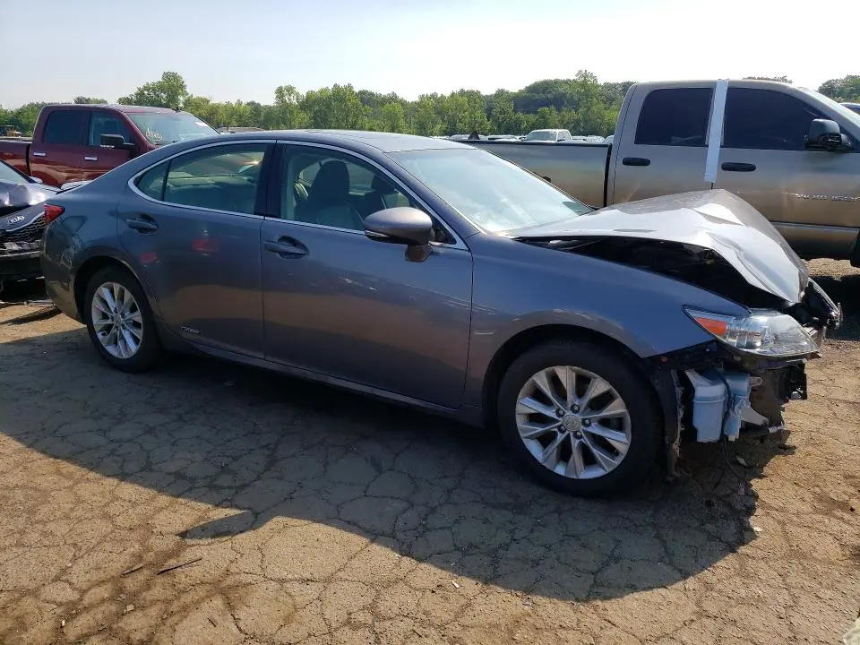 2013 LEXUS ES 300H  
