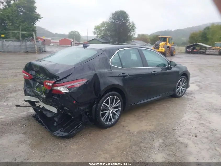 2023 TOYOTA CAMRY XLE HYBRID