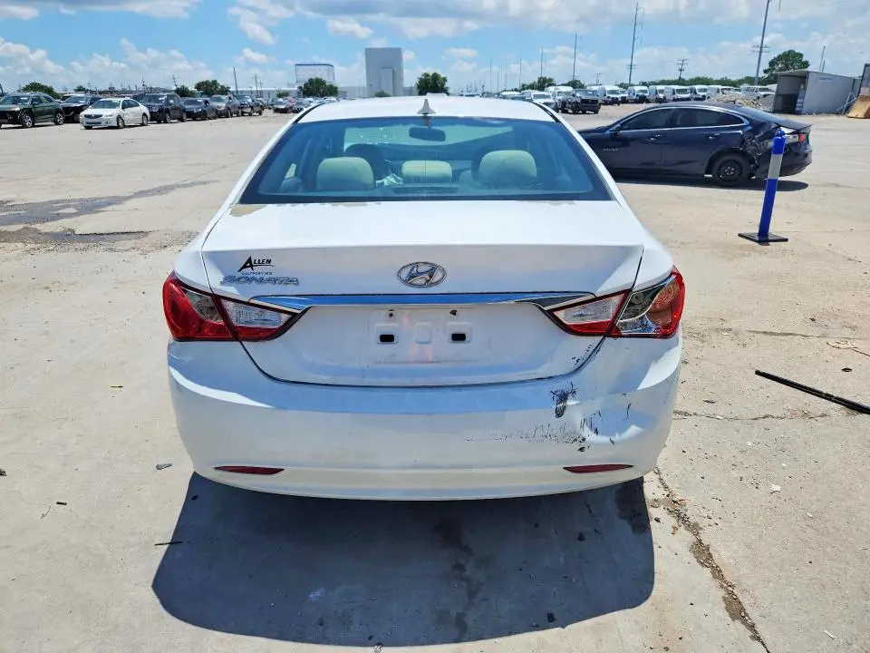 2013 HYUNDAI SONATA GLS  