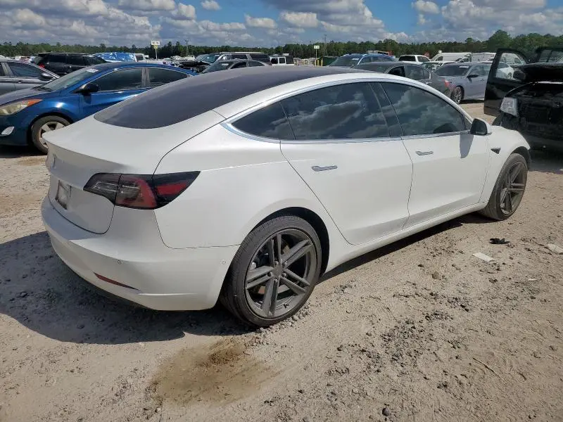 2018 TESLA MODEL 3   