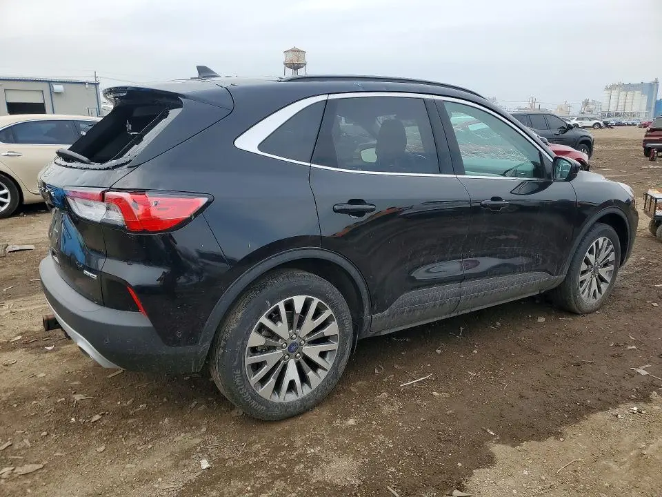 2021 FORD ESCAPE TITANIUM  