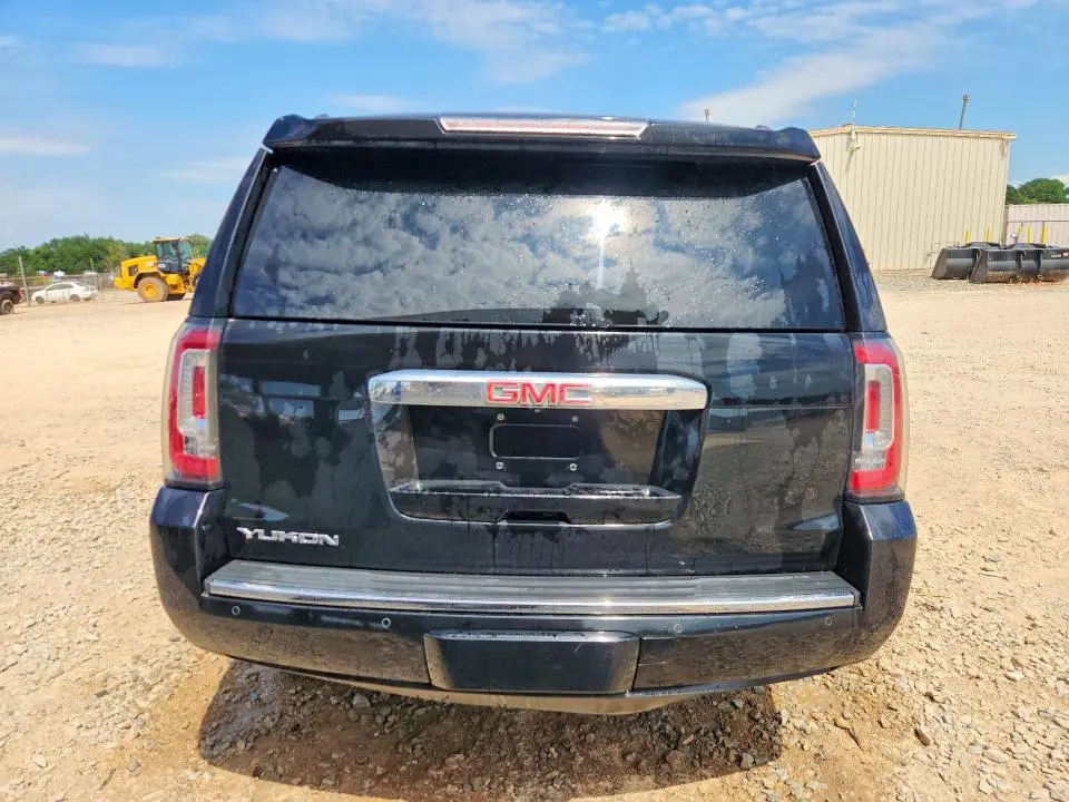 2018 GMC YUKON DENALI  