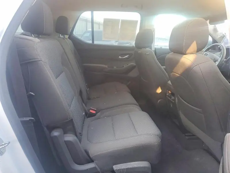 2021 CHEVROLET TRAVERSE LS  