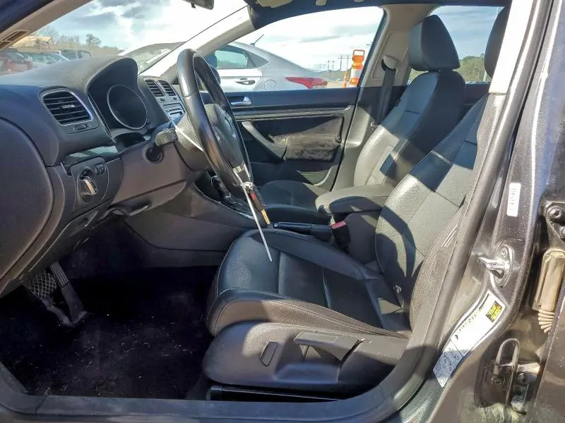 2013 VOLKSWAGEN JETTA S  