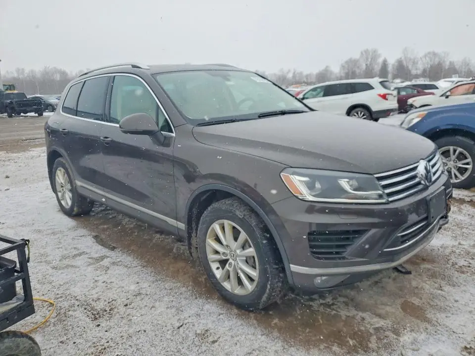 2015 VOLKSWAGEN TOUAREG V6 TDI  