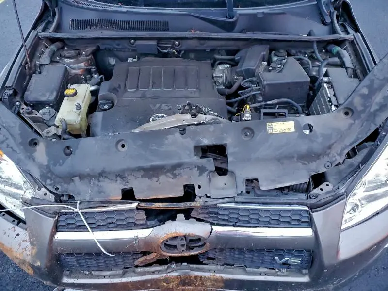 2010 TOYOTA RAV4 LIMITED  