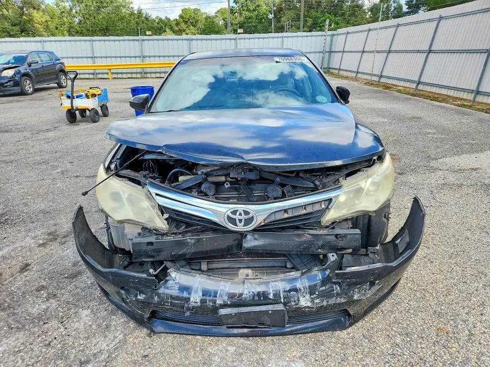 2012 TOYOTA CAMRY LE  