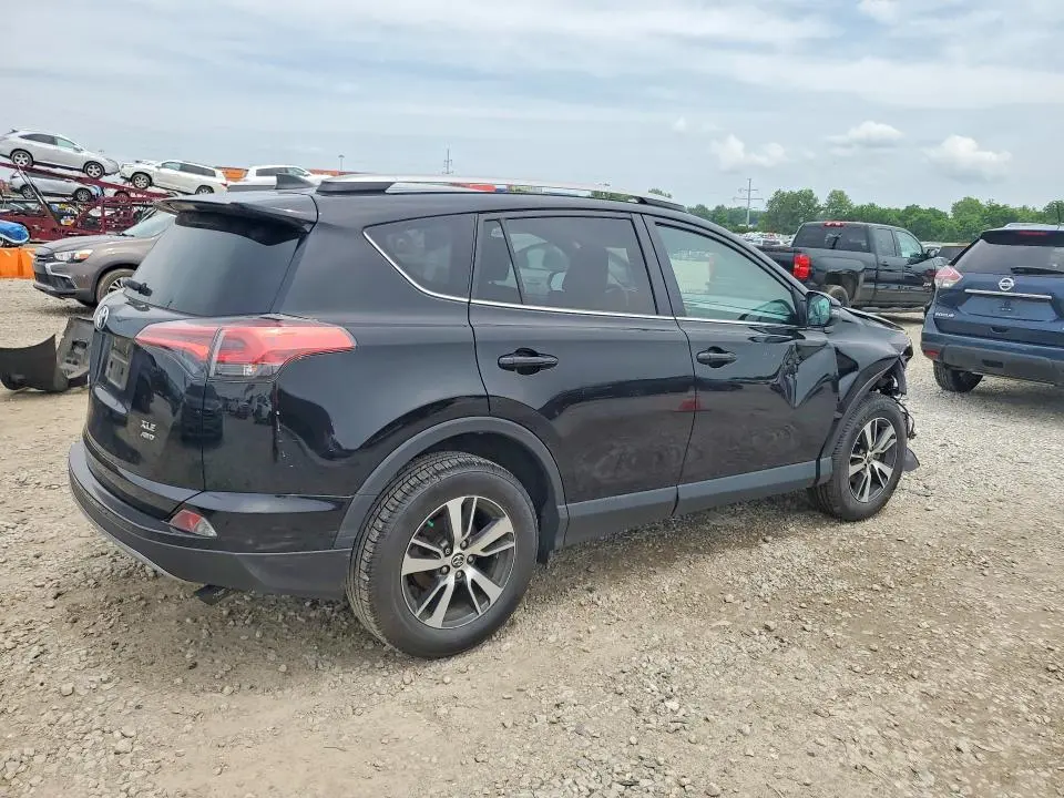 2018 TOYOTA RAV4 XLE  