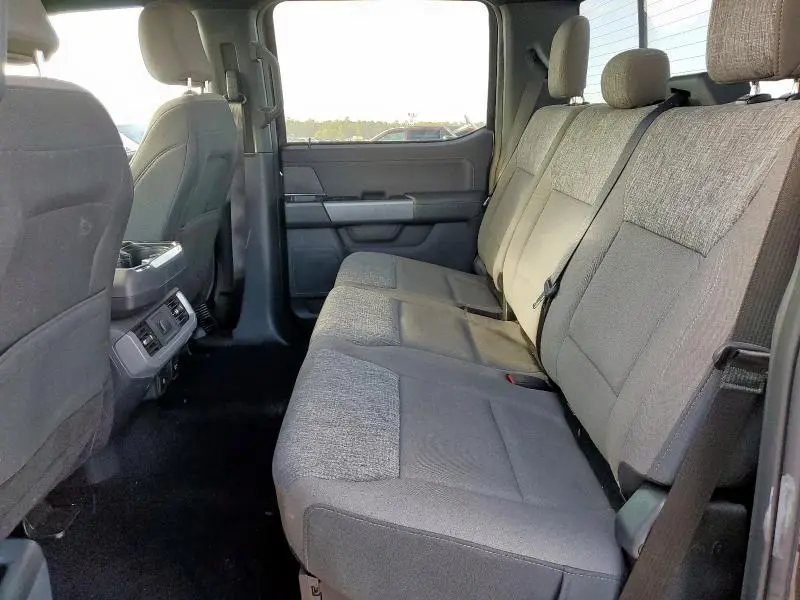 2024 FORD F150 XLT  