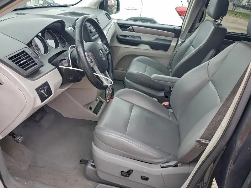 2012 VOLKSWAGEN ROUTAN SE  