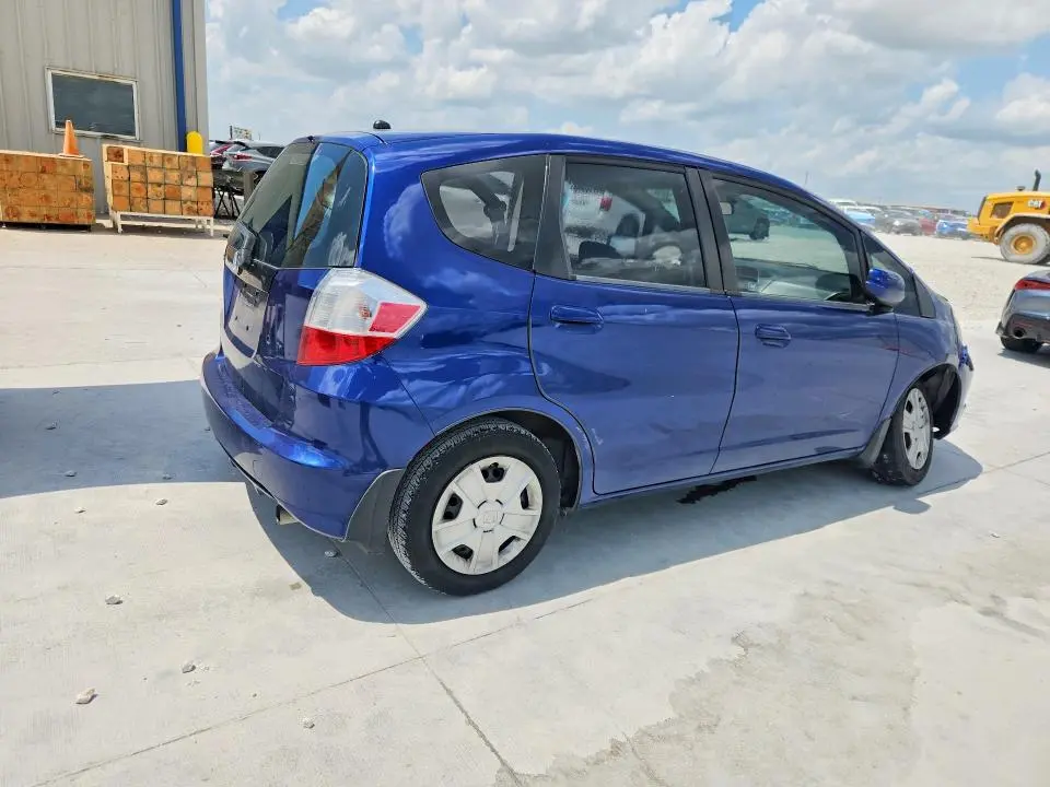 2013 HONDA FIT   