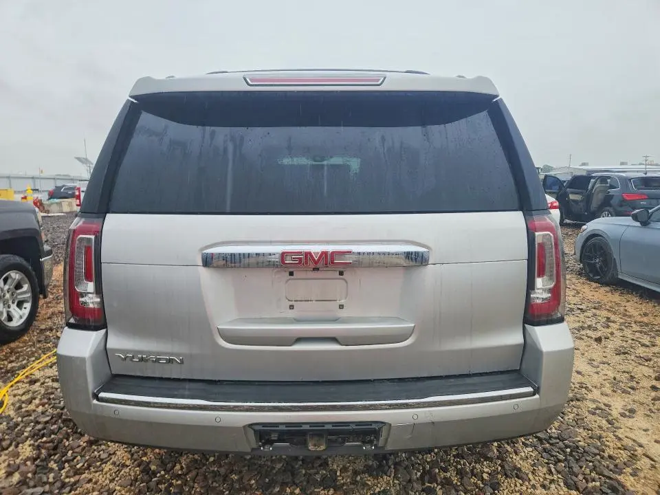 2016 GMC YUKON DENALI  
