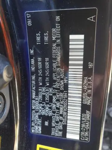 2017 TOYOTA HIGHLANDER SE  