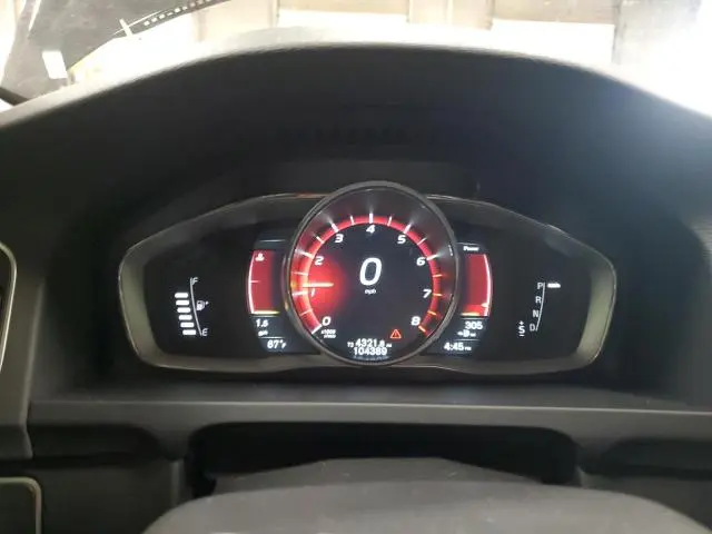 2017 VOLVO V60 CROSS COUNTRY PREMIER  