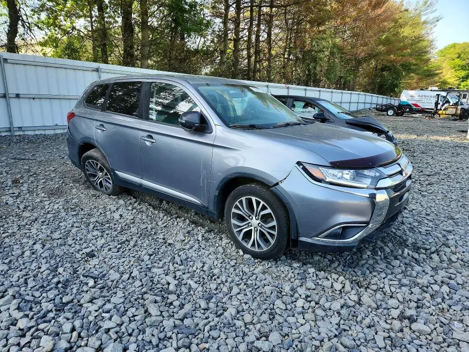 2017 MITSUBISHI OUTLANDER SE  