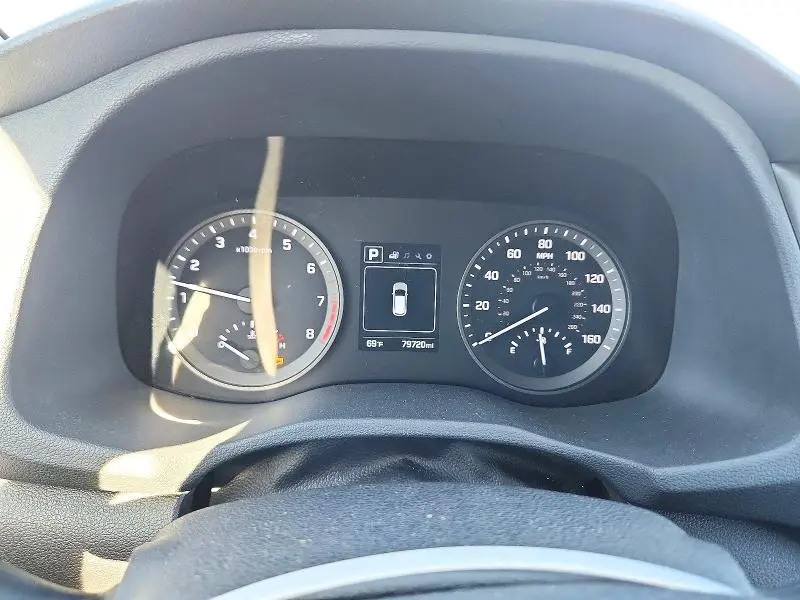 2018 HYUNDAI TUCSON SE  